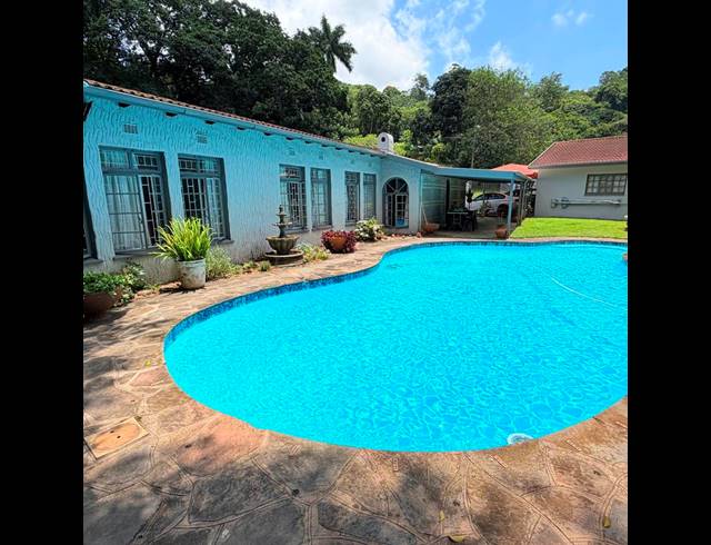 4 BEDROOM HOUSE FOR SALE IN PADFIELD PARK